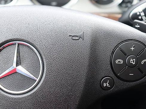 Used 2010 Mercedes-Benz E 350 Sedan image 37
