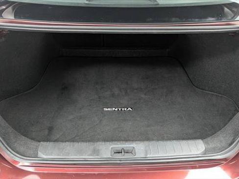 Used 2024 Nissan Sentra SV FWD image 17