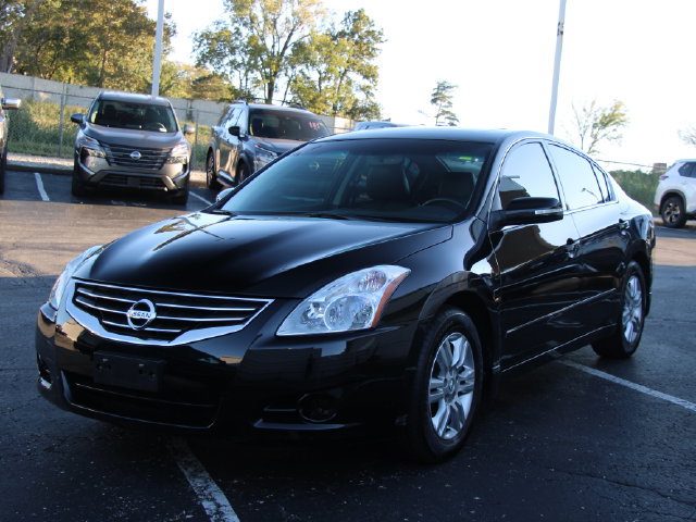 Used 2011 Nissan Altima 2.5 SL w/ 2.5SL Pkg FWD image 7
