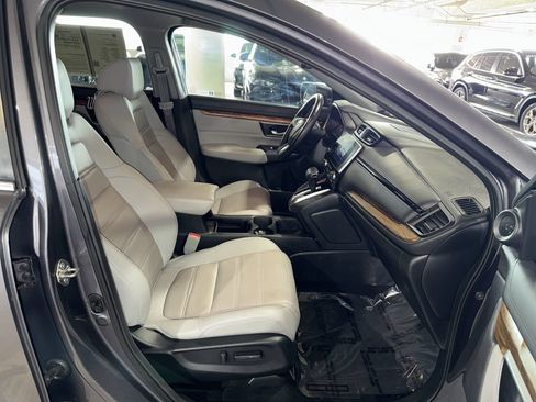 Used 2018 Honda CR-V Touring image 10