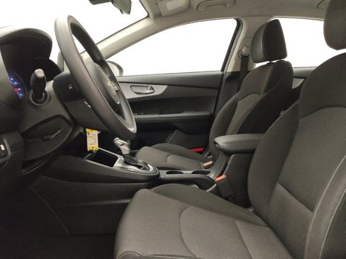 Used 2023 Kia Forte LXS image 17