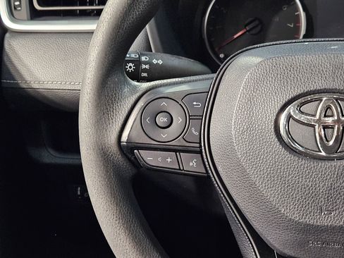 Used 2019 Toyota RAV4 LE image 26