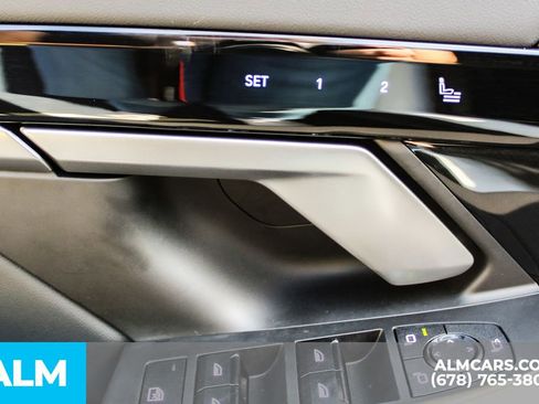 Used 2025 BMW 530i w/ Premium Package image 41