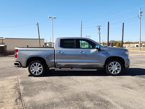 Used 2024 Chevrolet Silverado 1500 High Country w/ High Country Premium Package image 7