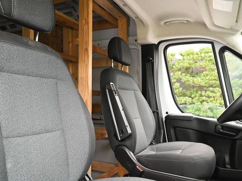 Used 2023 RAM ProMaster 2500 FWD image 16