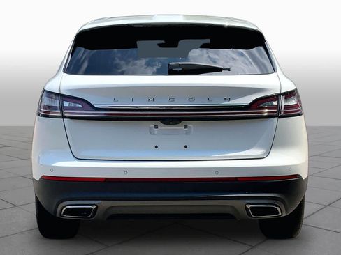 Used 2023 Lincoln Nautilus Reserve AWD/4WD image 5
