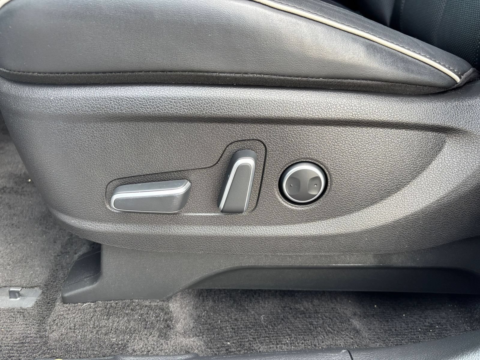 Used 2025 Hyundai Palisade SEL FWD image 22