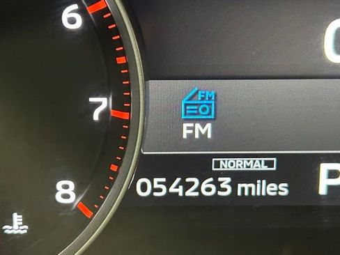 Used 2024 Mitsubishi Outlander AWD image 22