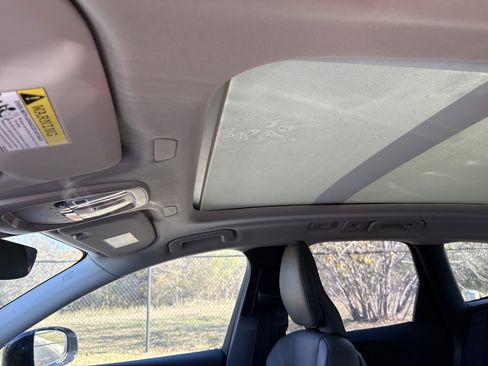 Used 2025 Volvo XC60 B5 Plus image 28