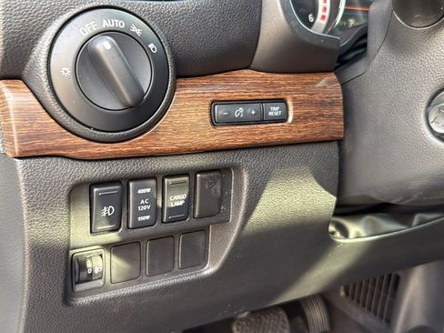 Used 2019 Nissan Titan Platinum Reserve w/ Platinum Utility Package image 31