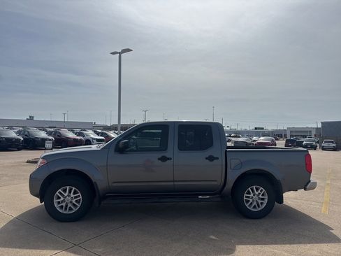 Used 2017 Nissan Frontier SV image 12