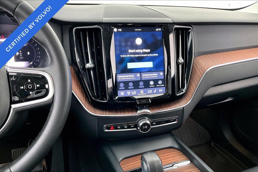 Certified 2024 Volvo XC60 B5 Plus w/ Protection Package Premier AWD/4WD image 7