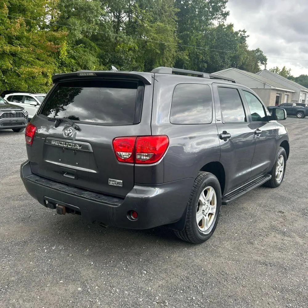 Used 2016 Toyota Sequoia SR5 AWD/4WD image 8