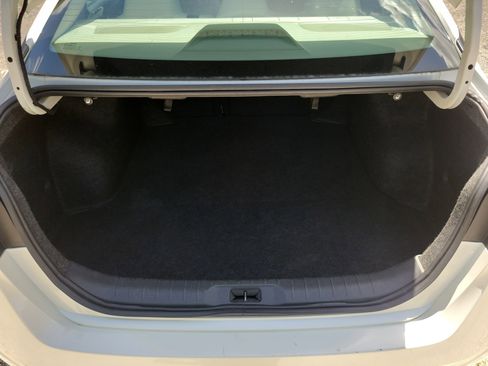 Used 2024 Nissan Altima 2.5 SV image 10