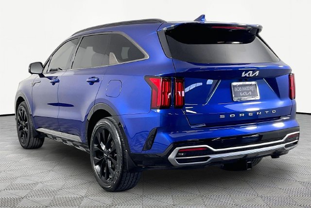Certified 2022 Kia Sorento SX FWD image 4