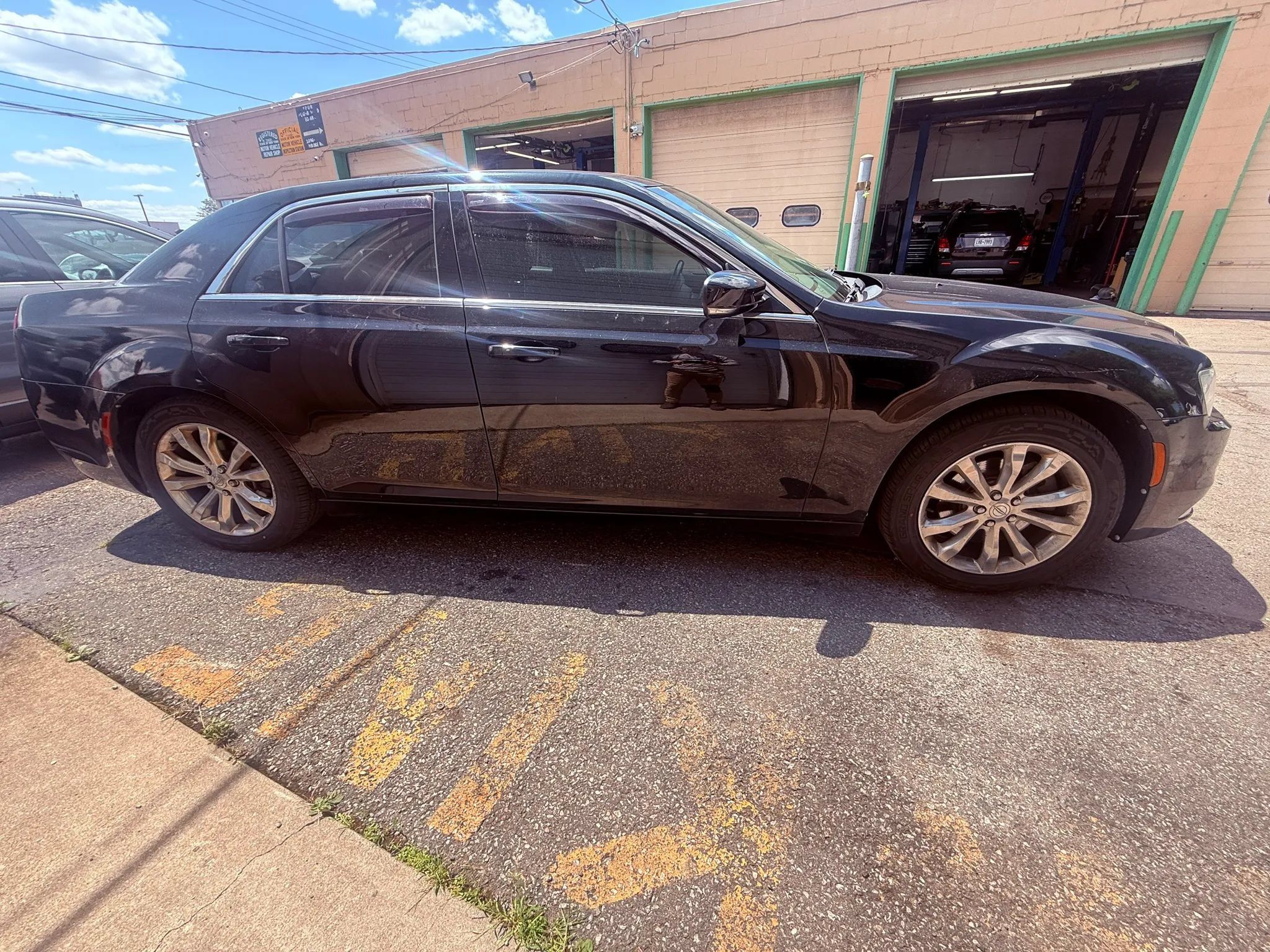 Used 2016 Chrysler 300 Limited w/ 300 Premium Group AWD/4WD image 3