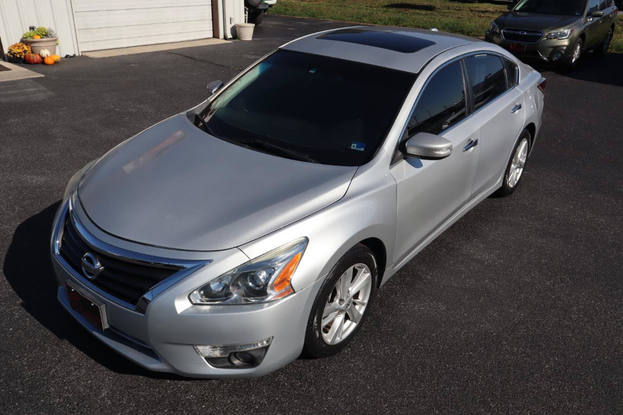 Used 2015 Nissan Altima 2.5 SL w/ Moonroof Package FWD image 11