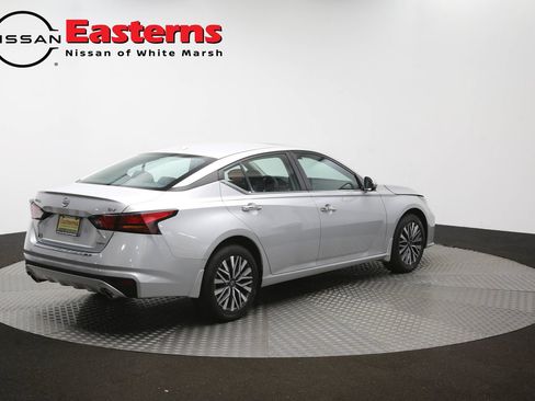 Used 2023 Nissan Altima 2.5 SV w/ SV Premium Package AWD/4WD image 42