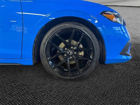 Used 2023 Honda Civic Sport image 11