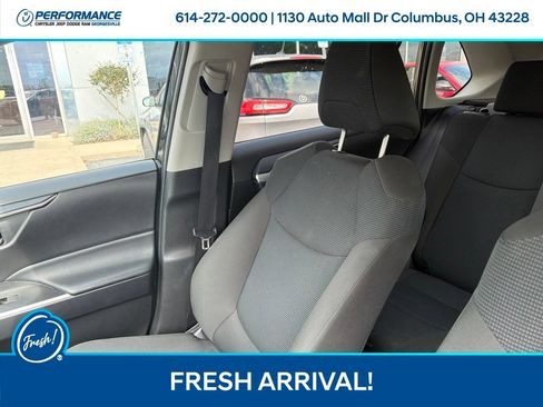 Used 2025 Toyota RAV4 LE AWD/4WD image 16
