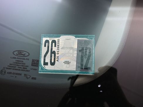 Used 2022 Ford Mustang Mach-E Premium image 8