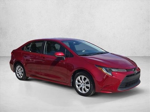 Used 2024 Toyota Corolla LE FWD image 3