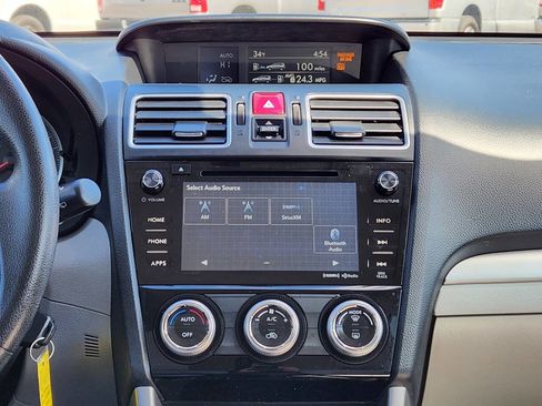 Used 2017 Subaru Forester 2.5i Premium image 18