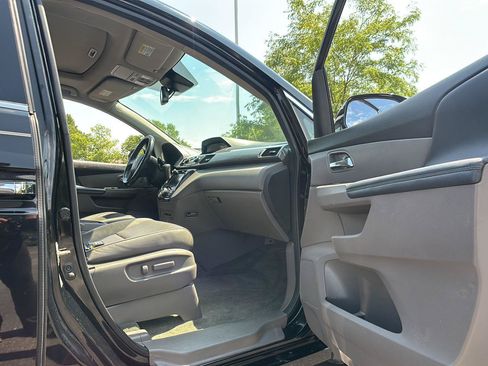 Used 2016 Honda Odyssey Touring image 14