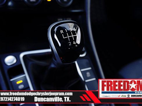 Used 2024 Volkswagen Jetta GLI 40th Anniversary Edition image 33