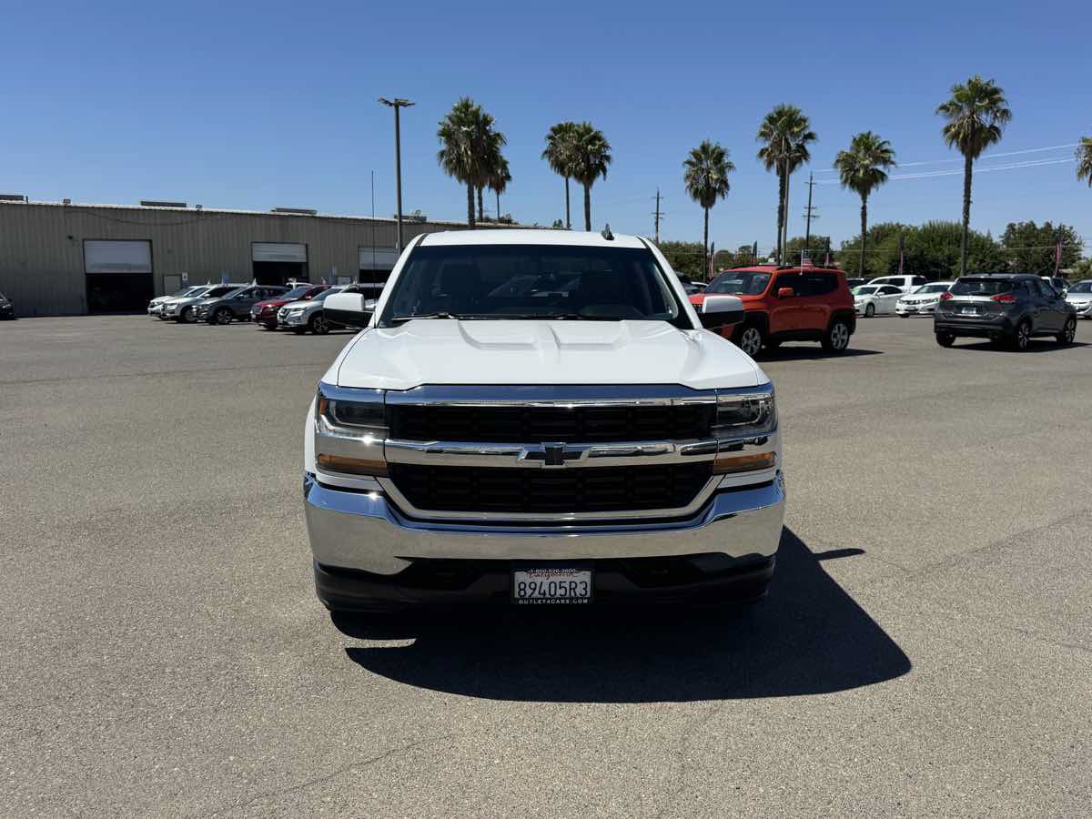 Used 2017 Chevrolet Silverado 1500 LT AWD/4WD image 4