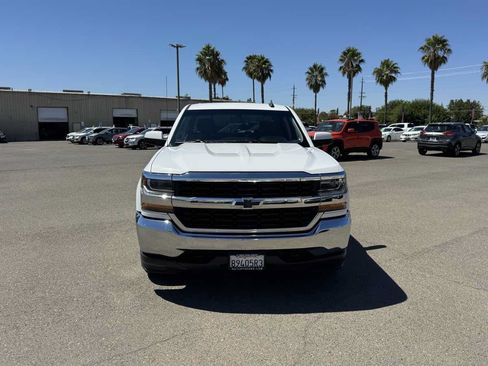 Used 2017 Chevrolet Silverado 1500 LT AWD/4WD image 4