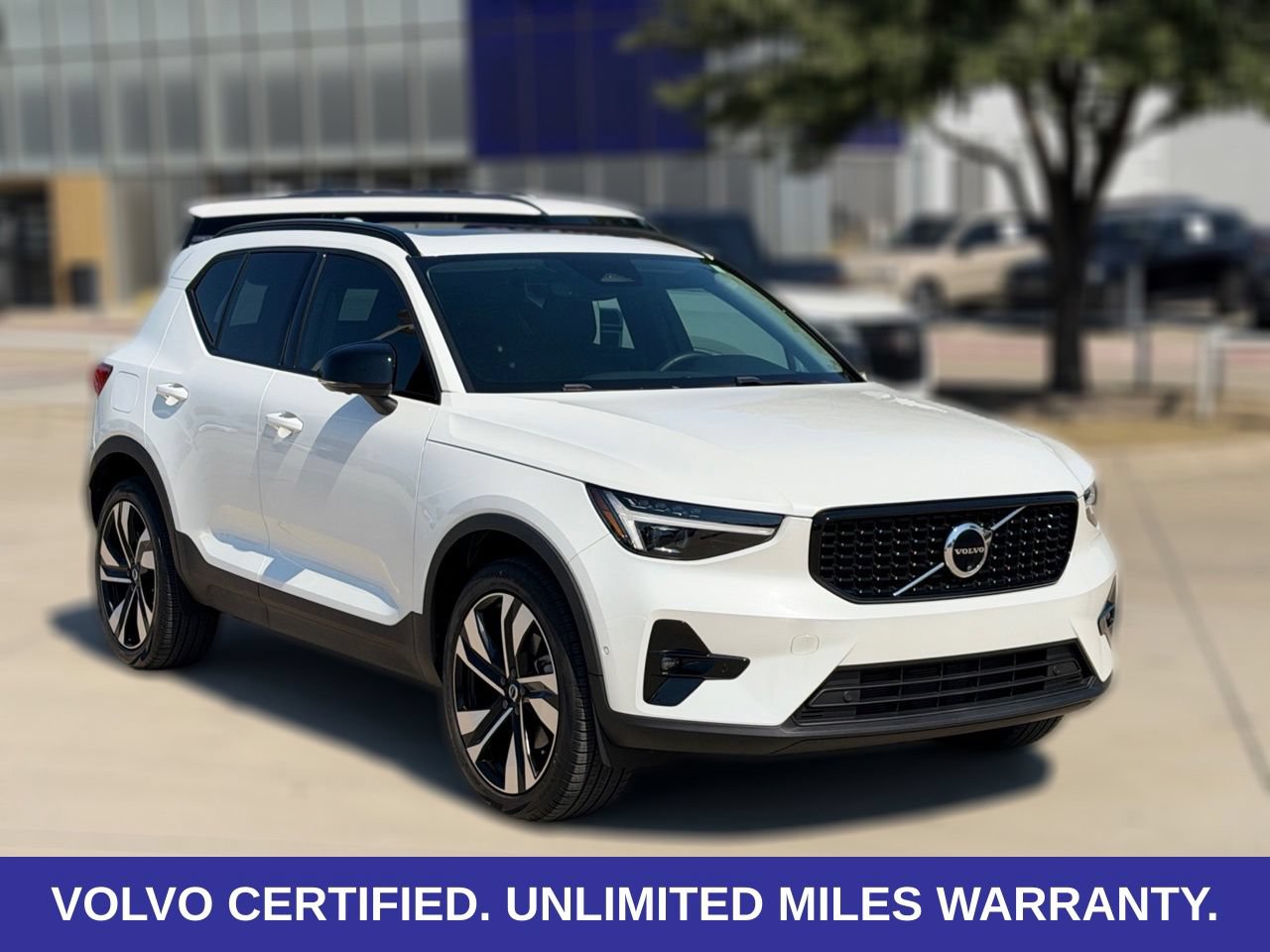 Certified 2024 Volvo XC40 B5 Ultimate AWD/4WD image 7