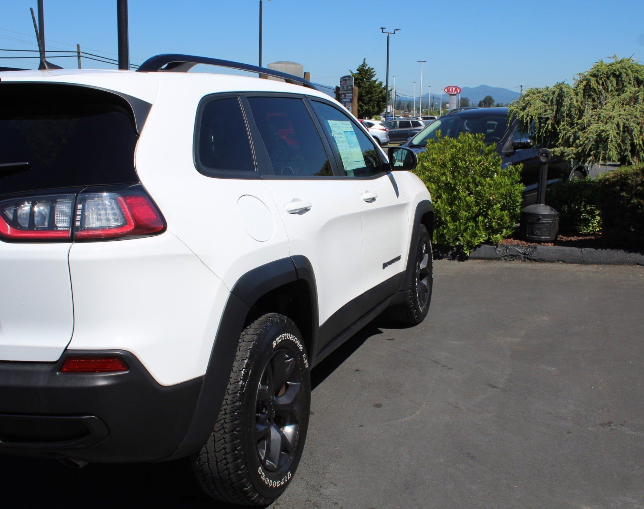 Used 2019 Jeep Cherokee Sport AWD/4WD image 7