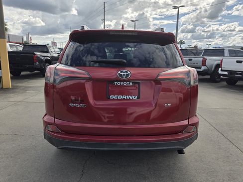Used 2017 Toyota RAV4 LE image 8