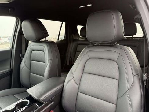 Certified 2025 Chevrolet Equinox LT w/ Convenience Package II image 11