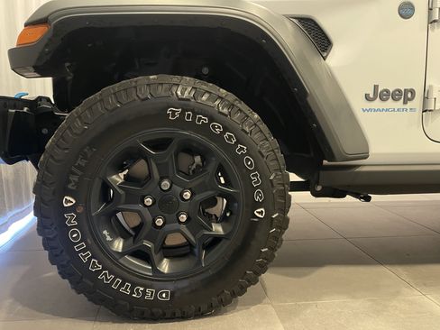 Used 2023 Jeep Wrangler Unlimited AWD/4WD image 7