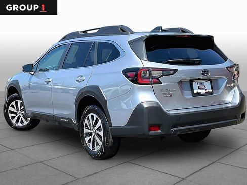 Used 2024 Subaru Outback Premium AWD/4WD image 12