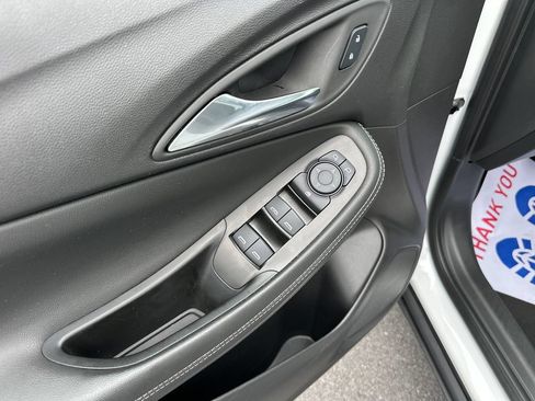 Used 2025 Buick Encore GX Preferred AWD/4WD image 15