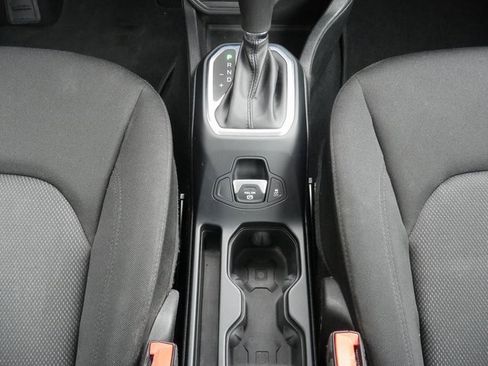 Used 2019 Jeep Renegade Sport image 20