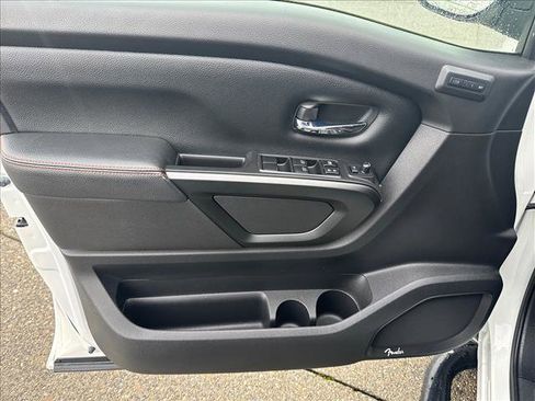 Used 2021 Nissan Titan PRO-4X w/ Pro-4x Convenience Package image 7