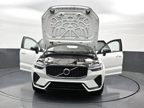 Used 2024 Volvo XC60 B5 Ultimate AWD/4WD image 36