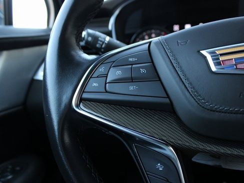 Used 2024 Cadillac XT5 Premium Luxury w/ Platinum Package image 11