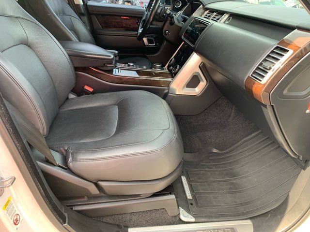 Used 2018 Land Rover Range Rover Supercharged AWD/4WD image 33