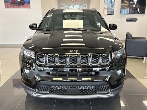 New 2026 Jeep Compass Latitude image 2