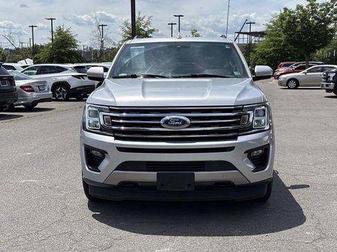 Used 2018 Ford Expedition Max XLT w/ Equipment Group 202A AWD/4WD image 6