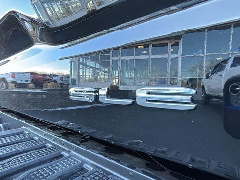 New 2026 GMC Sierra 1500 SLE image 9