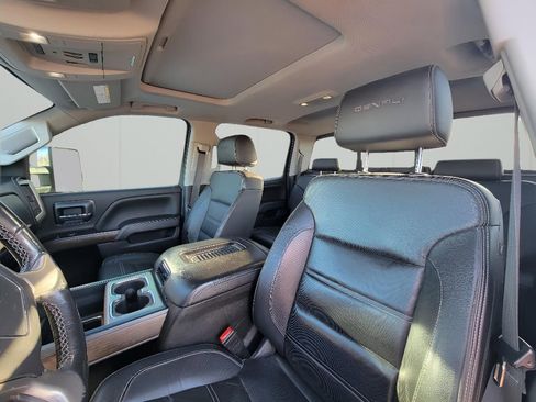 Used 2018 GMC Sierra 2500 Denali w/ Duramax Plus Package image 5