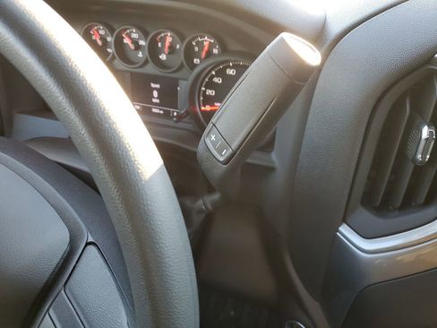 Certified 2025 Chevrolet Silverado 1500 W/T image 21