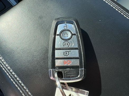 Used 2024 Ford Explorer XLT w/ Equipment Group 202A AWD/4WD image 28