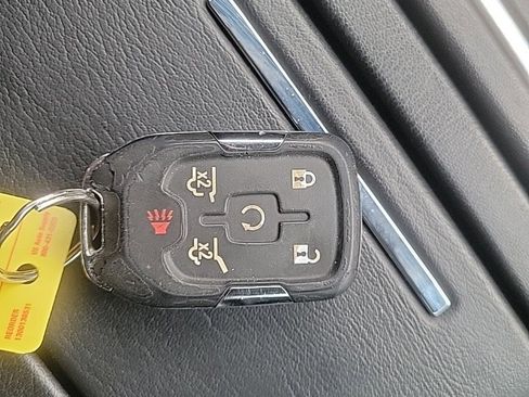 Used 2017 Chevrolet Suburban Premier image 15